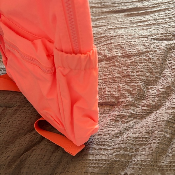 New Aloha backpack - Picture 6 of 9